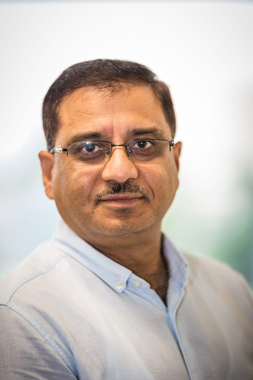 Gaurav Mishra, author portrait